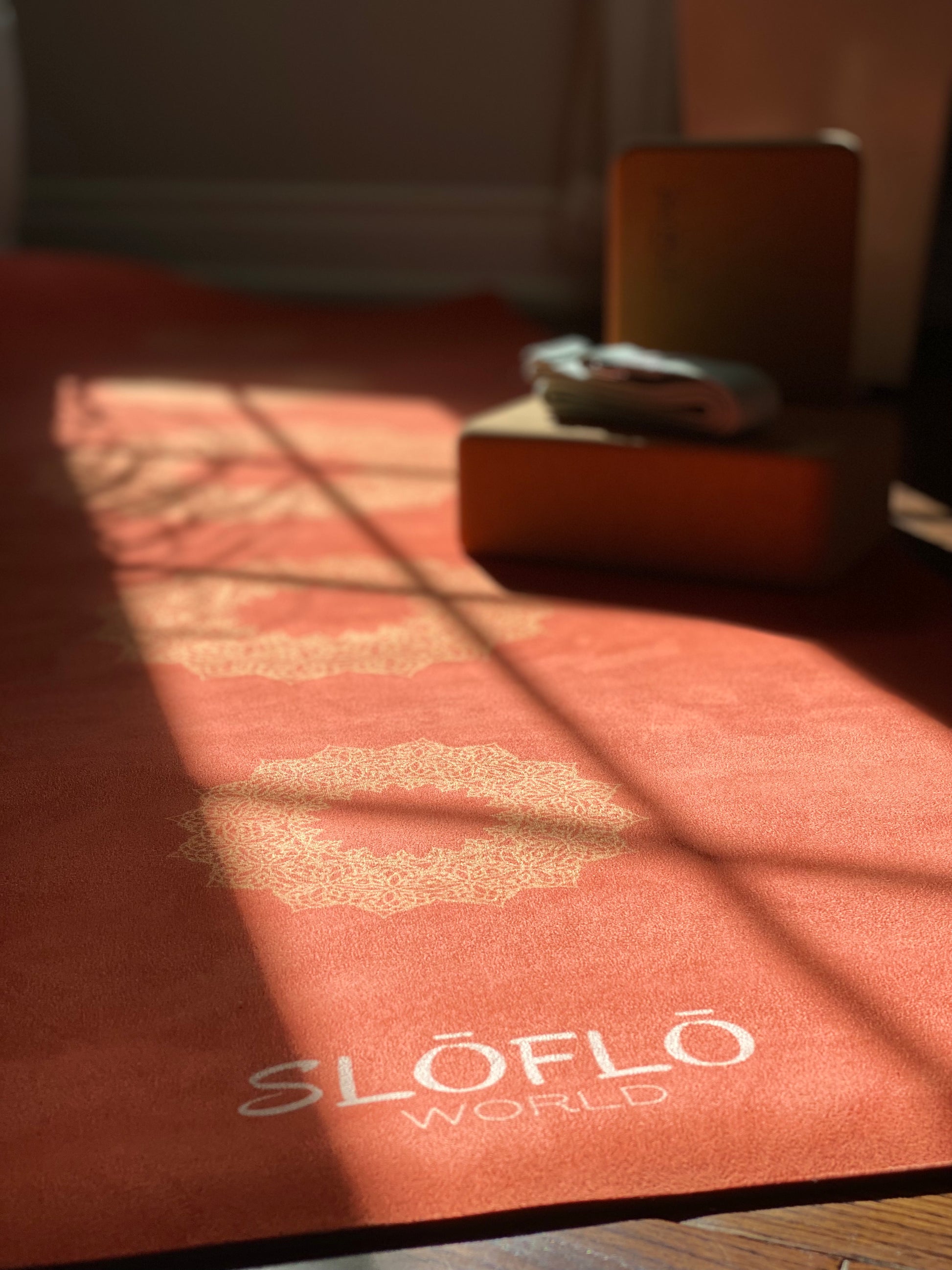 Suede SLOFLO Combination Yoga Mat 4mm Blooms - SLOFLO World